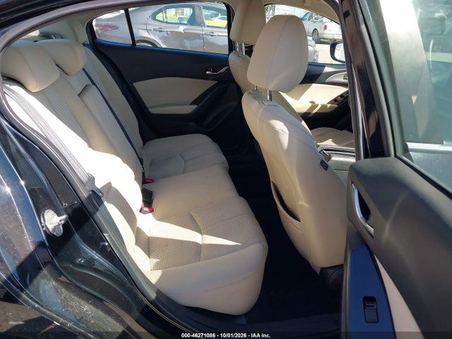 2017 MAZDA MAZDA3 SPORT 8