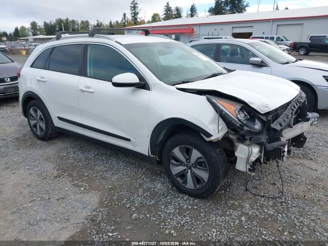2017 KIA NIRO LX