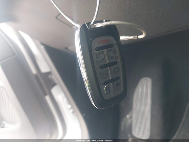 2025 CHRYSLER PACIFICA SELECT 11