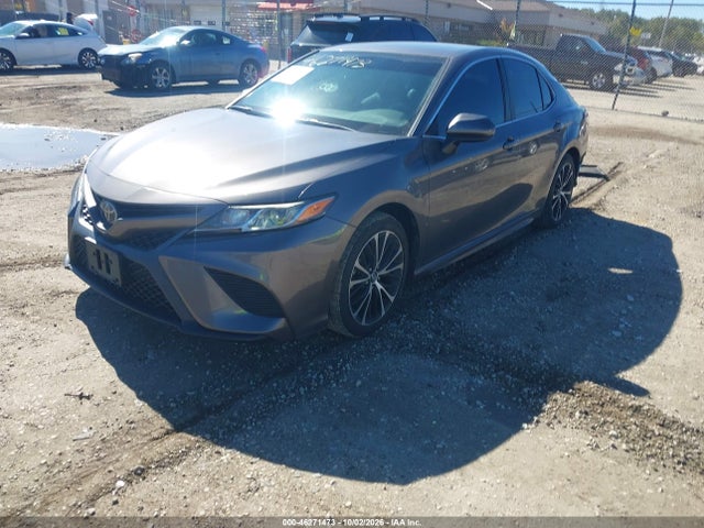 2019 TOYOTA CAMRY SE 2
