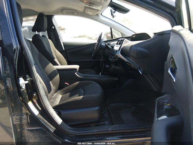 2019 TOYOTA PRIUS LE 5
