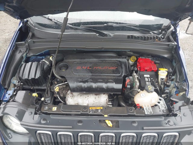 2018 JEEP RENEGADE LATITUDE 4X4 10
