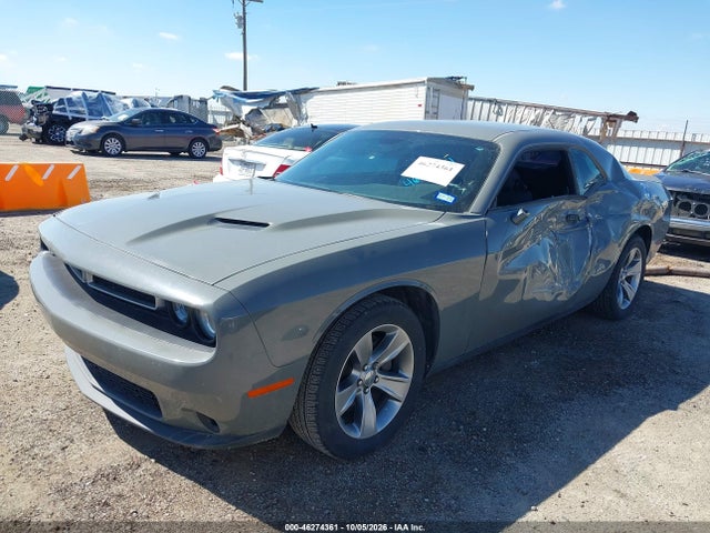2019 DODGE CHALLENGER SXT 2