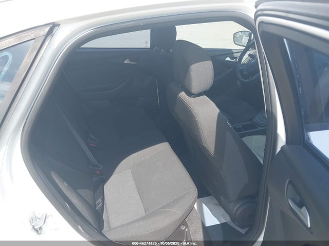 2017 FORD FOCUS SE 8