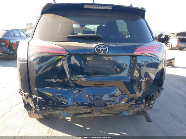 2017 TOYOTA RAV4 XLE 6