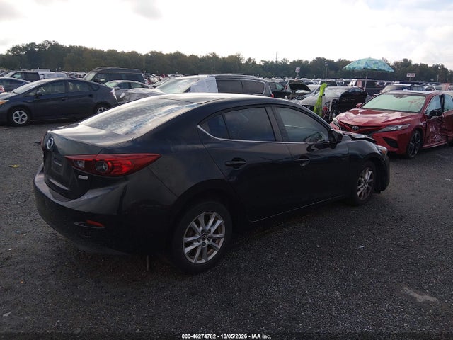 2018 MAZDA 3 4