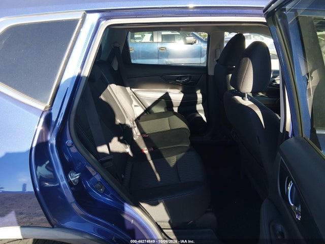 2018 NISSAN ROGUE 8