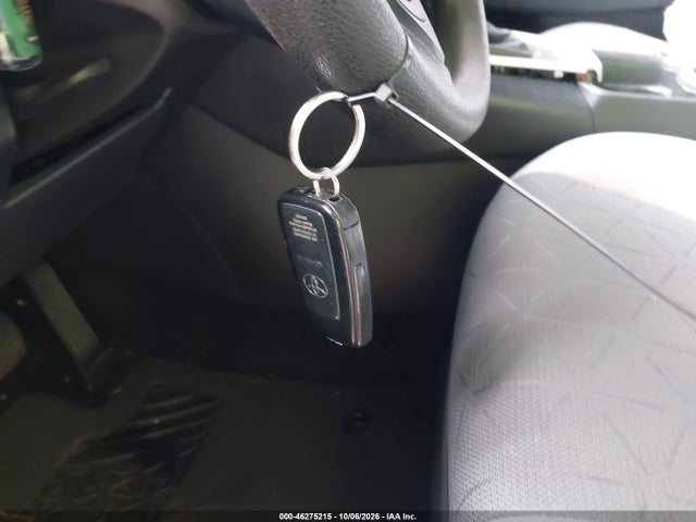 2021 TOYOTA RAV4 XLE 11