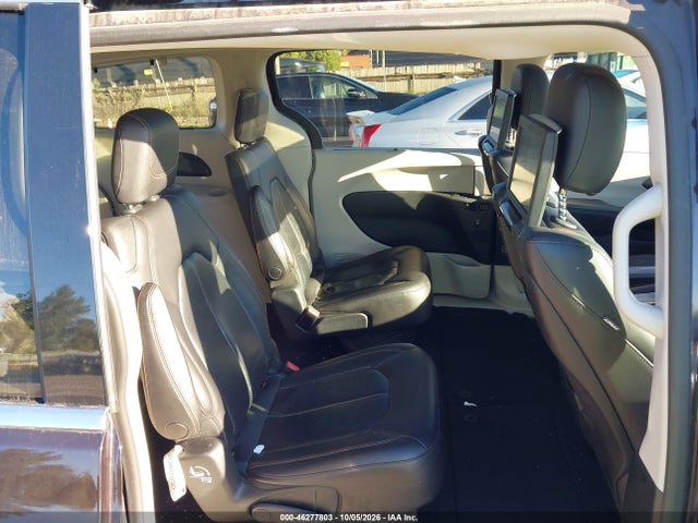2018 CHRYSLER PACIFICA TOURING L PLUS 8