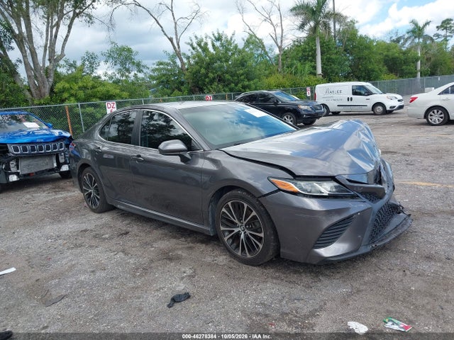2018 TOYOTA CAMRY SE