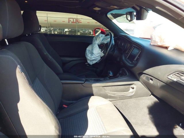 2019 DODGE CHALLENGER SXT 5