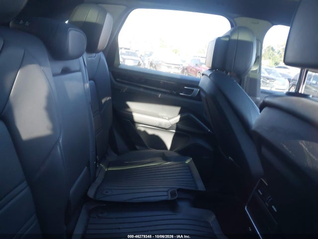2019 PORSCHE CAYENNE E-HYBRID 8