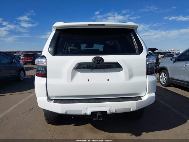2024 TOYOTA 4RUNNER SR5 PREMIUM 17