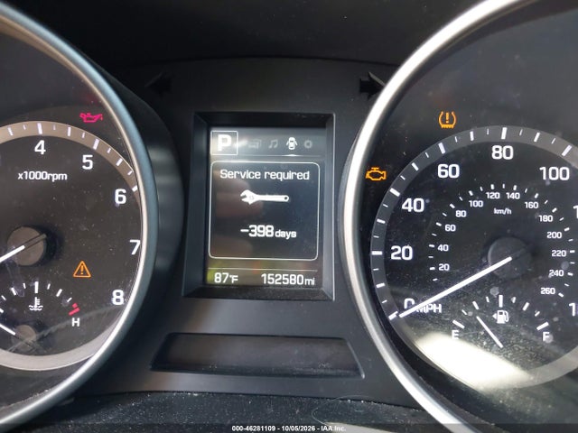 2017 HYUNDAI SANTA FE SE 7