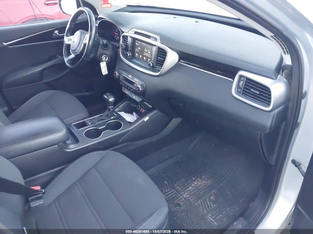 2019 KIA SORENTO 2.4L LX 5