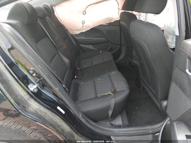 2018 HYUNDAI ELANTRA SE 8
