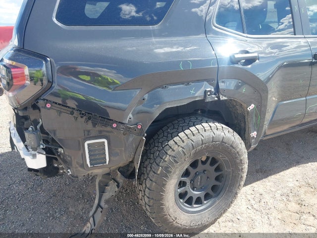2025 TOYOTA 4RUNNER SR5 20