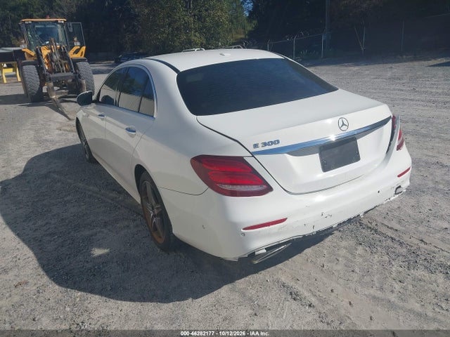 2017 MERCEDES-BENZ E 300 3