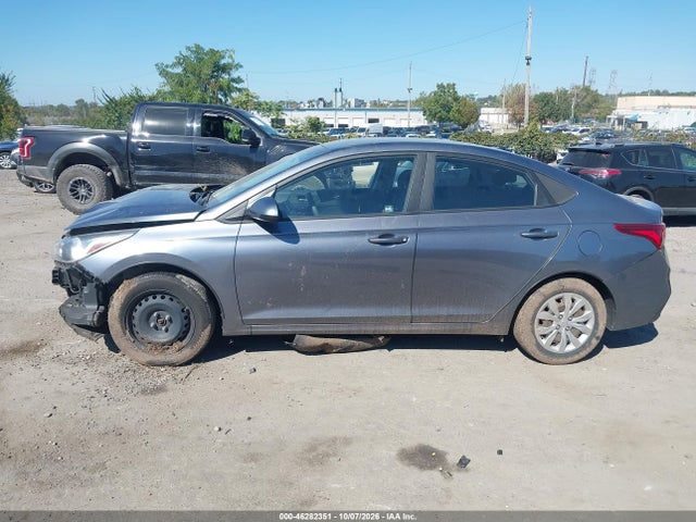 2018 HYUNDAI ACCENT SE 13