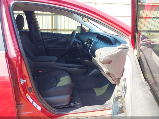 2020 TOYOTA PRIUS LE AWD-E 5
