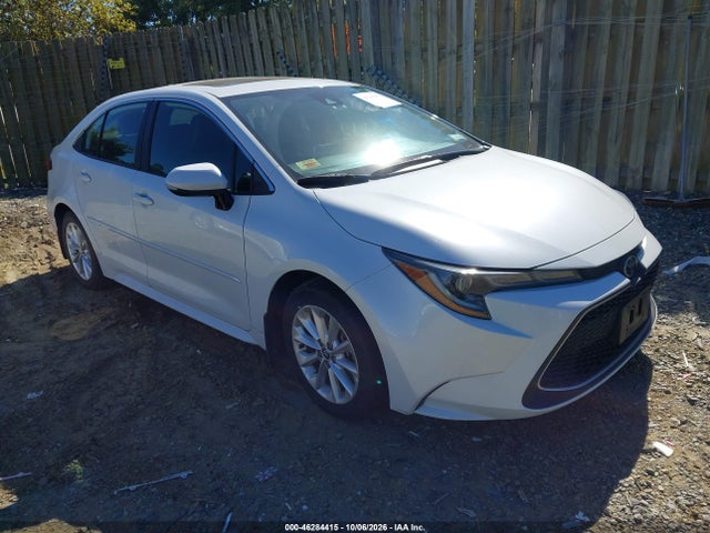 2022 TOYOTA COROLLA XLE