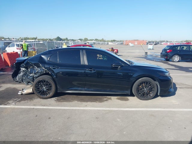 2019 TOYOTA CAMRY SE 13