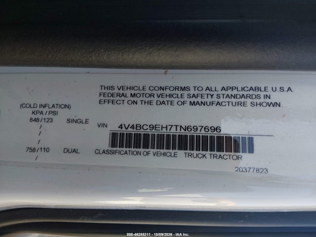 2026 VOLVO NEW VNL 8