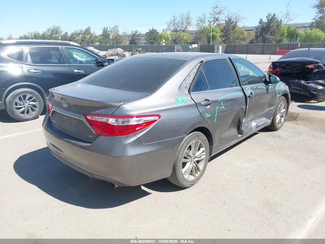 2017 TOYOTA CAMRY SE 4