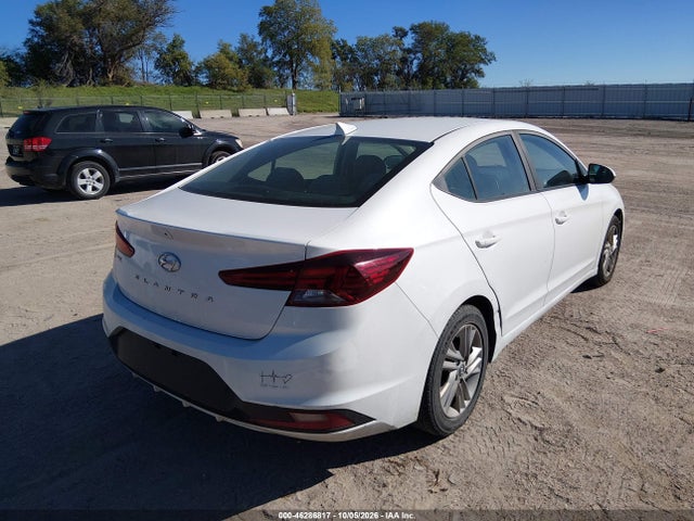 2019 HYUNDAI ELANTRA SEL 4