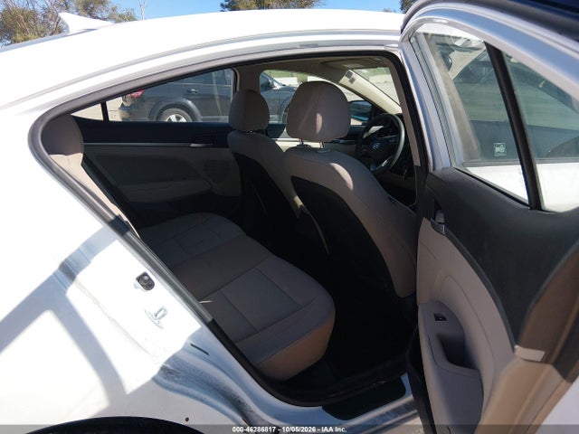 2019 HYUNDAI ELANTRA SEL 8