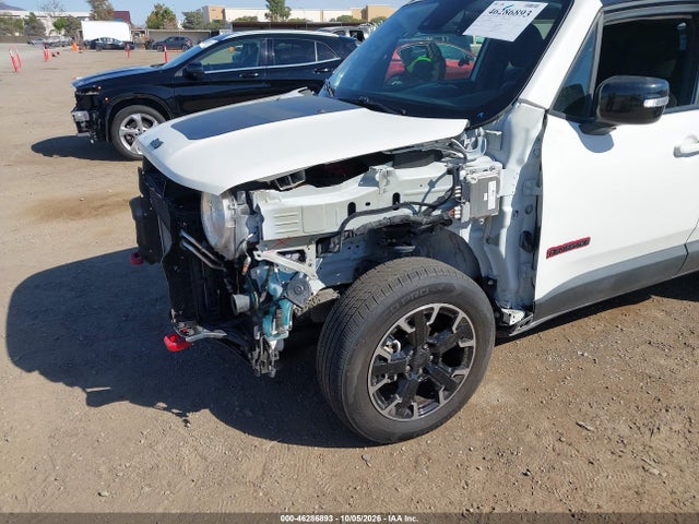 2023 JEEP RENEGADE TRAILHAWK 4X4 18