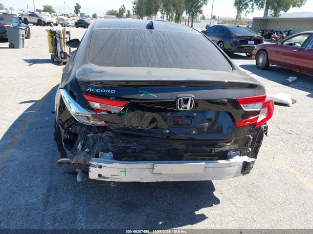 2018 HONDA ACCORD EX 17