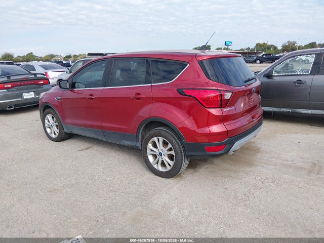 2019 FORD ESCAPE SE 3