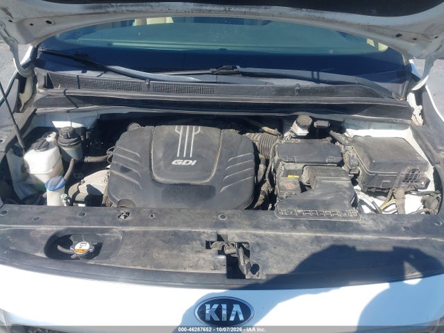 2017 KIA SEDONA LX 10