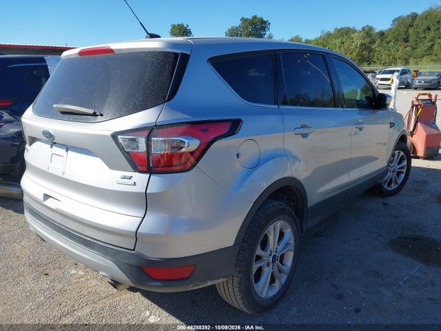 2017 FORD ESCAPE SE 4