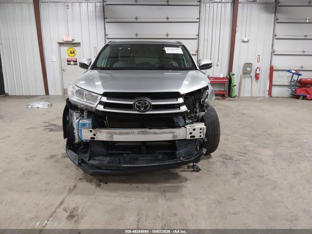 2018 TOYOTA HIGHLANDER XLE 13