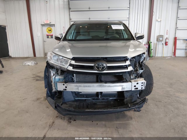 2018 TOYOTA HIGHLANDER XLE 6
