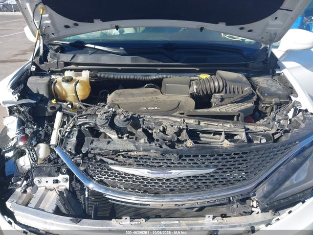 2018 CHRYSLER PACIFICA TOURING L 10