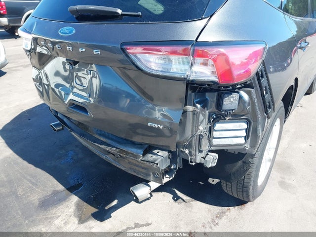 2020 FORD ESCAPE SE 19