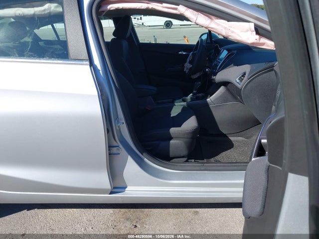 2017 CHEVROLET CRUZE LT AUTO 5