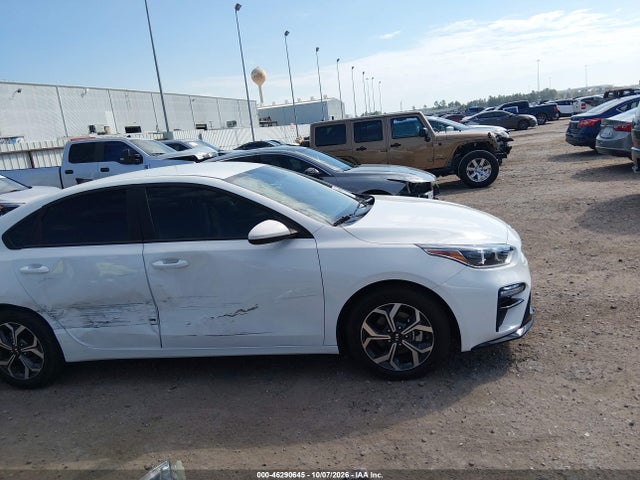 2021 KIA FORTE LXS 13