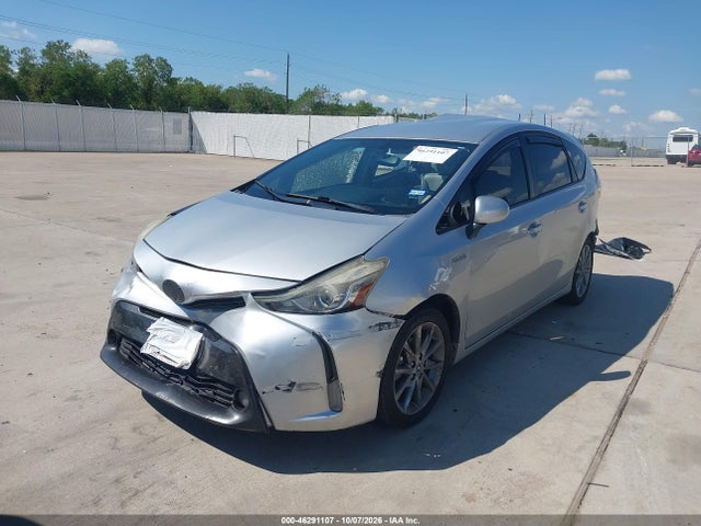 2017 TOYOTA PRIUS V FIVE 2