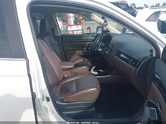 2018 MITSUBISHI OUTLANDER PHEV SEL 5