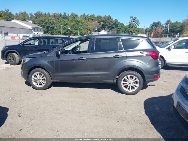 2019 FORD ESCAPE SE 14