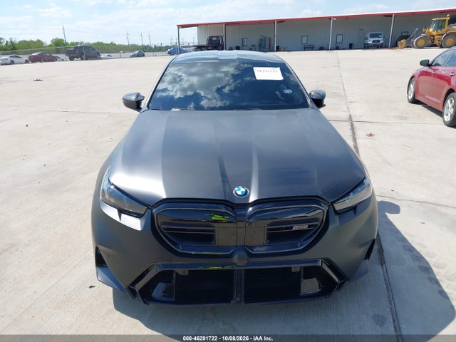 2025 BMW M5 12