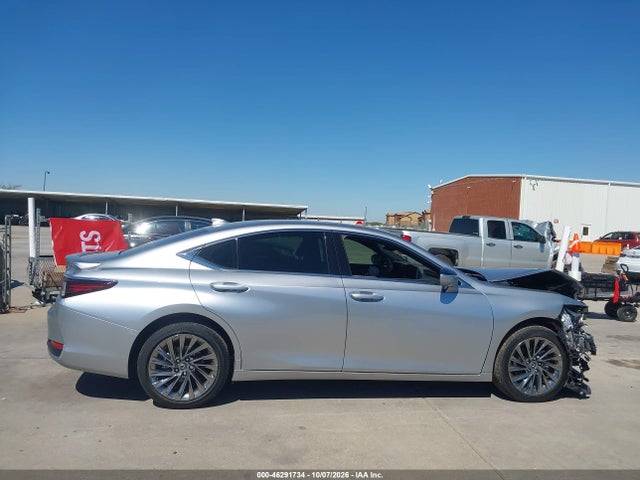 2025 LEXUS ES 300 13