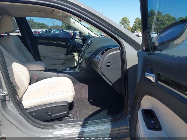 2018 CHRYSLER 300 LIMITED 5