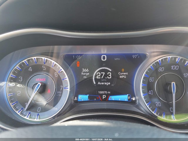 2018 CHRYSLER 300 LIMITED 7