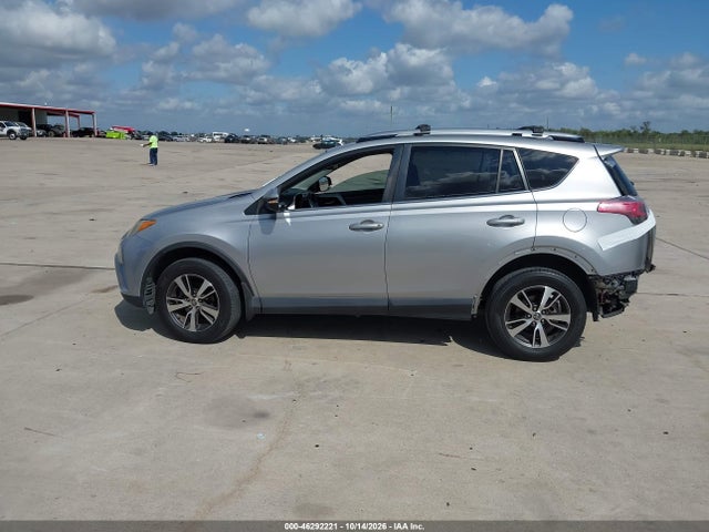 2018 TOYOTA RAV4 XLE 14
