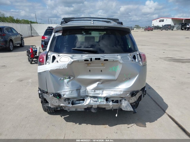 2018 TOYOTA RAV4 XLE 16